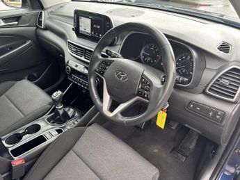 Hyundai TUCSON 1.6 CRDi MHEV SE Nav SUV 5dr Diesel Hybrid Manual Euro 6 (s/s) (