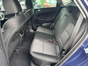 Hyundai TUCSON 1.6 CRDi MHEV SE Nav SUV 5dr Diesel Hybrid Manual Euro 6 (s/s) (