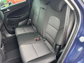 Hyundai TUCSON 1.6 CRDi MHEV SE Nav SUV 5dr Diesel Hybrid Manual Euro 6 (s/s) (