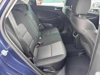 Hyundai TUCSON 1.6 CRDi MHEV SE Nav SUV 5dr Diesel Hybrid Manual Euro 6 (s/s) (