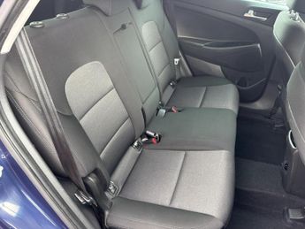 Hyundai TUCSON 1.6 CRDi MHEV SE Nav SUV 5dr Diesel Hybrid Manual Euro 6 (s/s) (