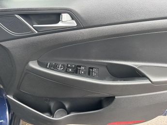 Hyundai TUCSON 1.6 CRDi MHEV SE Nav SUV 5dr Diesel Hybrid Manual Euro 6 (s/s) (