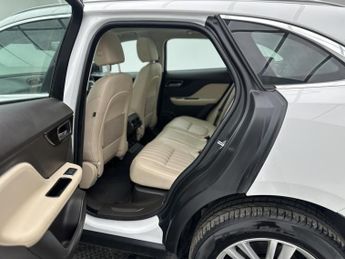 Jaguar F-PACE 2.0 D180 Portfolio SUV 5dr Diesel Auto AWD Euro 6 (s/s) (180 ps)