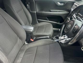 MINI Hatch 1.5 Cooper Hatchback 5dr Petrol Auto Euro 6 (s/s) (136 ps)