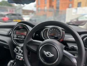 MINI Hatch 1.5 Cooper Hatchback 5dr Petrol Auto Euro 6 (s/s) (136 ps)