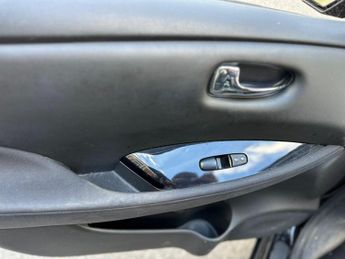 Nissan Leaf 30kWh Acenta Hatchback 5dr Electric Auto (109 bhp)