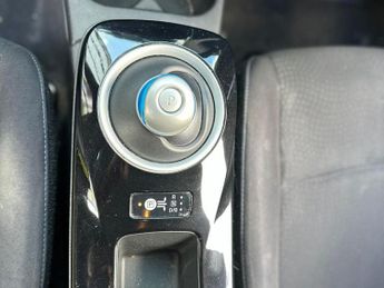 Nissan Leaf 30kWh Acenta Hatchback 5dr Electric Auto (109 bhp)