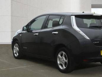 Nissan Leaf 30kWh Acenta Hatchback 5dr Electric Auto (109 bhp)