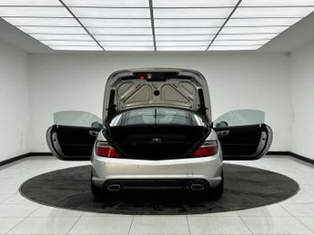 Mercedes-Benz SLK 1.8 SLK200 BlueEfficiency AMG Sport Convertible 2dr Petrol G-Tro