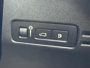 Volvo XC40 1.5h T4 Recharge 10.7kWh Inscription SUV 5dr Petrol Plug-in Hybr