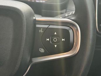 Volvo XC40 1.5h T4 Recharge 10.7kWh Inscription SUV 5dr Petrol Plug-in Hybr