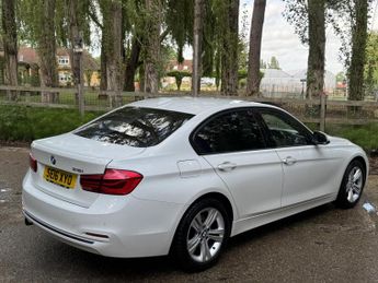 BMW 3 Series 1.5 318i Sport Saloon 4dr Petrol Manual Euro 6 (s/s) (136 ps)