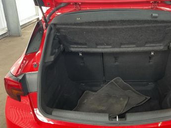 Vauxhall Astra 1.4i TurboGPF Tech Line Nav Hatchback 5dr Petrol Auto Euro 6 (s/