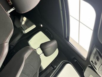 Ford Kuga 2.0 TDCi EcoBlue ST-Line Edition SUV 5dr Diesel Powershift AWD E