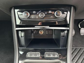 Vauxhall Grandland X 1.2 Turbo GPF SE SUV 5dr Petrol Manual Euro 6 (s/s) (130 ps)