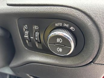 Vauxhall Grandland X 1.2 Turbo GPF SE SUV 5dr Petrol Manual Euro 6 (s/s) (130 ps)