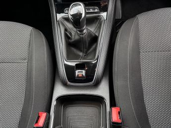 Vauxhall Grandland X 1.2 Turbo GPF SE SUV 5dr Petrol Manual Euro 6 (s/s) (130 ps)