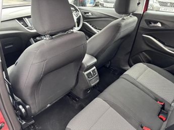 Vauxhall Grandland X 1.2 Turbo GPF SE SUV 5dr Petrol Manual Euro 6 (s/s) (130 ps)