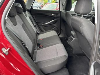 Vauxhall Grandland X 1.2 Turbo GPF SE SUV 5dr Petrol Manual Euro 6 (s/s) (130 ps)