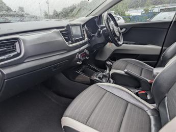 Kia Stonic 1.0 T-GDi 3 SUV 5dr Petrol Manual Euro 6 (s/s) (118 bhp)