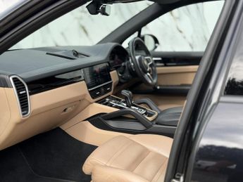 Porsche Cayenne 3.0T V6 SUV 5dr Petrol TiptronicS 4WD Euro 6 (s/s) (340 ps)