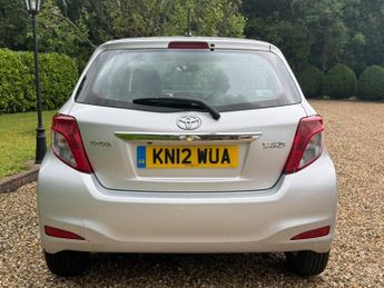Toyota Yaris 1.33 Dual VVT-i TR Hatchback 5dr Petrol Multidrive S Euro 5 (101