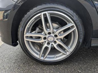 Mercedes-Benz A Class 1.5 A180d AMG Line Hatchback 5dr Diesel Manual Euro 6 (s/s) (109