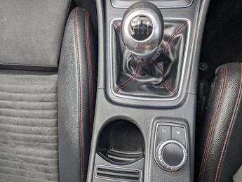 Mercedes-Benz A Class 1.5 A180d AMG Line Hatchback 5dr Diesel Manual Euro 6 (s/s) (109