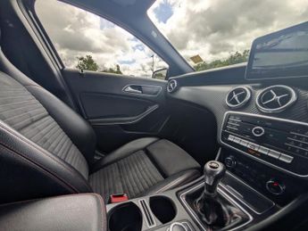 Mercedes-Benz A Class 1.5 A180d AMG Line Hatchback 5dr Diesel Manual Euro 6 (s/s) (109