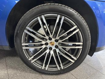 Porsche Macan 3.0 TD V6 S SUV 5dr Diesel PDK 4WD Euro 6 (s/s) (258 ps)
