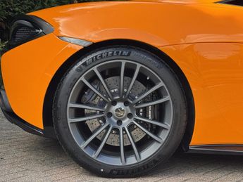 McLaren 570S 3.8T V8 Coupe 2dr Petrol SSG Euro 6 (s/s) (570 ps)