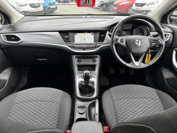 Vauxhall Astra 1.2 Turbo Business Edition Nav Hatchback 5dr Petrol Manual Euro 