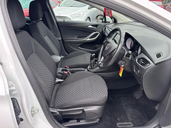 Vauxhall Astra 1.2 Turbo Business Edition Nav Hatchback 5dr Petrol Manual Euro 