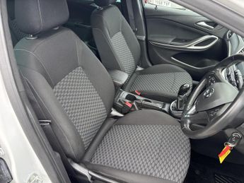 Vauxhall Astra 1.2 Turbo Business Edition Nav Hatchback 5dr Petrol Manual Euro 