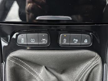 Vauxhall Grandland X 1.2 Turbo GPF Sport Nav SUV 5dr Petrol Manual Euro 6 (s/s) (130 