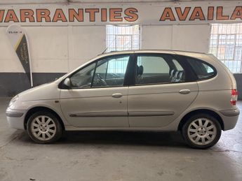 Renault Megane 2.0 VVT Privilege Estate 5dr Petrol Automatic (201 g/km, 136 bhp