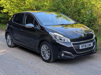 Peugeot 208 1.2 PureTech Allure Hatchback 5dr Petrol Manual Euro 6 (s/s) (82