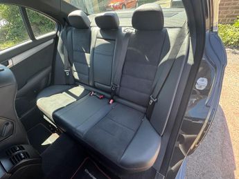 Mercedes-Benz C Class 1.6 C180 AMG Sport Plus Saloon 4dr Petrol G-Tronic+ Euro 6 (s/s)