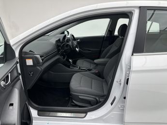 Hyundai IONIQ 1.6 h-GDi Premium Hatchback 5dr Petrol Hybrid DCT Euro 6 (s/s) (