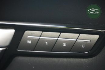 Land Rover Range Rover Evoque 2.0 TD4 HSE Dynamic SUV 5dr Diesel Auto 4WD Euro 6 (s/s) (180 ps