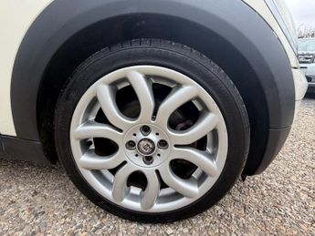 MINI Hatch 1.6 Cooper D Hatchback 3dr Diesel Manual Euro 4 (110 ps)