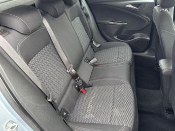 Vauxhall Astra 1.4i Turbo SRi Hatchback 5dr Petrol Manual Euro 6 (150 ps)