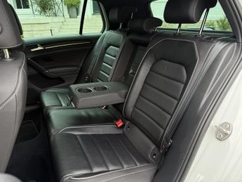 Volkswagen Golf 2.0 TSI R Hatchback 5dr Petrol DSG 4Motion Euro 6 (s/s) (300 ps)