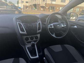 Ford Focus 1.6 Zetec Hatchback 5dr Petrol Manual Euro 5 (105 ps)