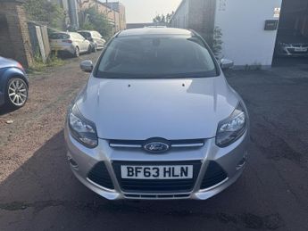 Ford Focus 1.6 Zetec Hatchback 5dr Petrol Manual Euro 5 (105 ps)