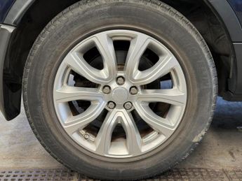 Land Rover Range Rover Evoque 2.0 TD4 SE Tech SUV 5dr Diesel Auto 4WD Euro 6 (s/s) (180 ps)