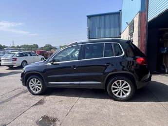 Volkswagen Tiguan 2.0 TDI BlueMotion Tech SE SUV 5dr Diesel Manual 4WD Euro 5 (s/s