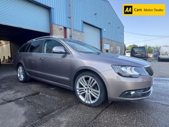 Skoda Superb 2.0 TDI Elegance Estate 5dr Diesel DSG Euro 5 (s/s) (170 ps)