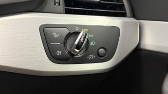 Audi A4 2.0 TFSI S line Saloon 4dr Petrol S Tronic Euro 6 (s/s) (190 ps)