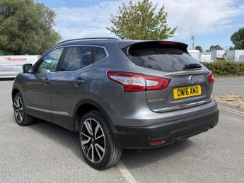 Nissan Qashqai 1.6 dCi Tekna SUV 5dr Diesel XTRON 2WD Euro 6 (s/s) (130 ps)